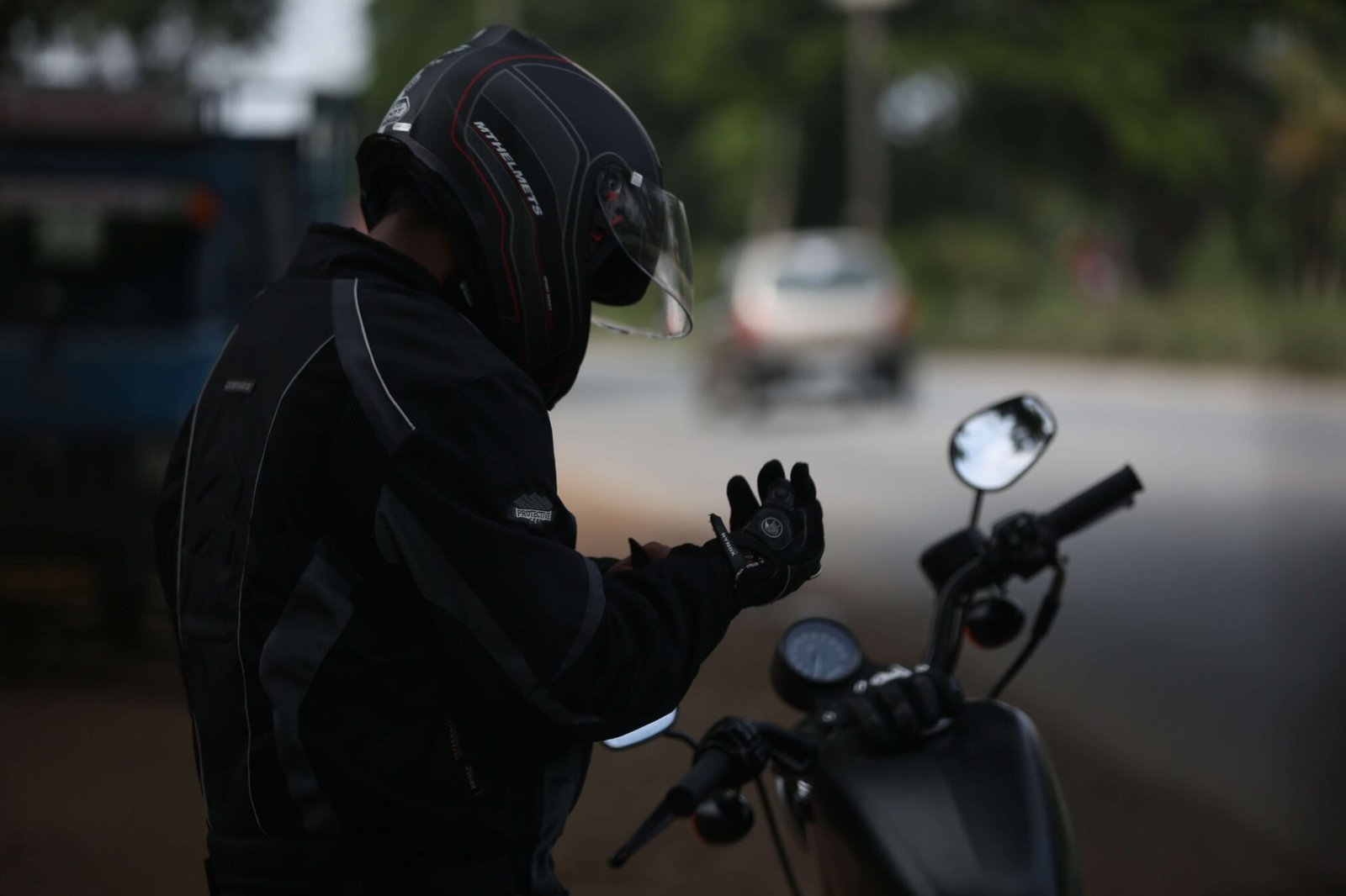 Principais Equipamentos para Motociclistas pilotar a moto em segurança