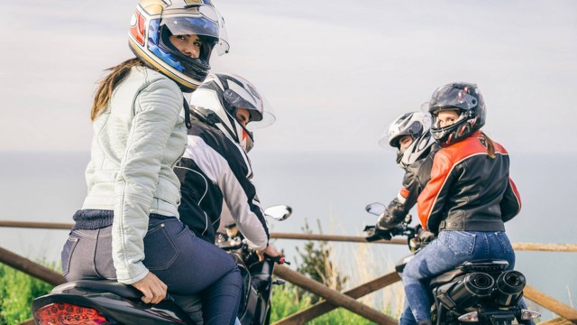 O que muda na pilotagem com um garupa?