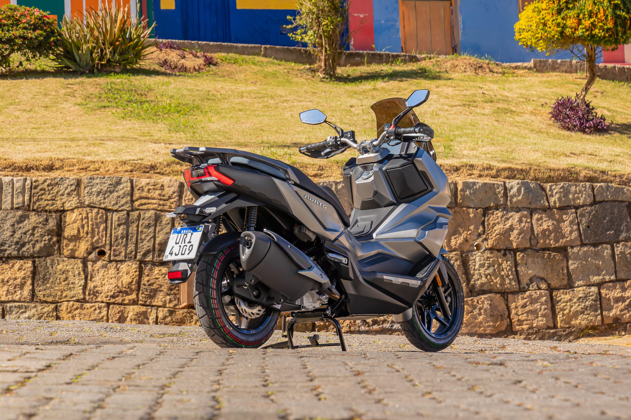 ADX300